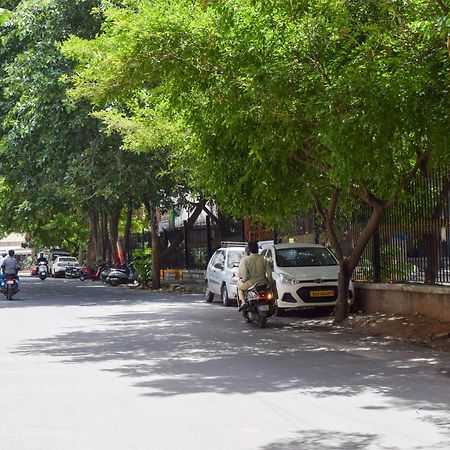 Staymazing-1,2 & 3 Bhk Ac Apartments In Hebbal-5Mins To Manyata-30Mins To Airport Bangalore Exterior foto